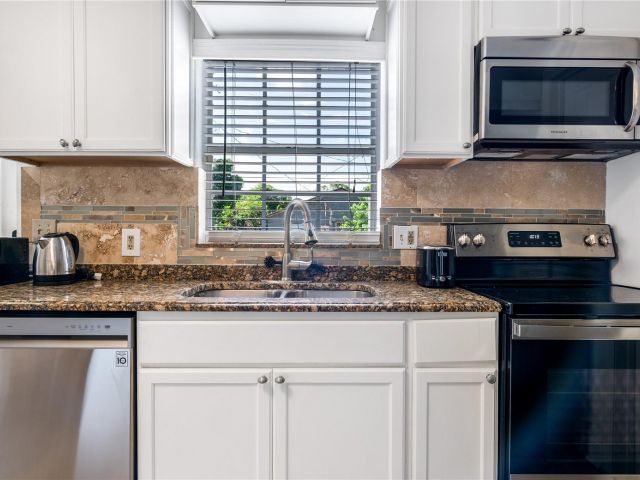 Home for sale at 516 Puritan Rd - photo 6211256