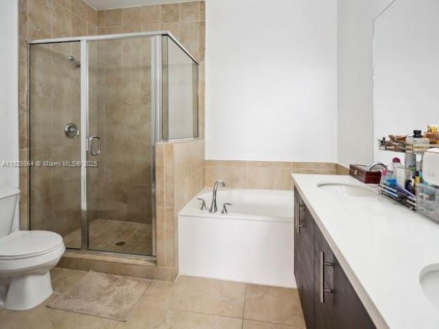 Home for rent at 7042 NW 103rd Path - photo 6211219