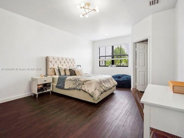 Home for rent at 7042 NW 103rd Path - photo 6211221