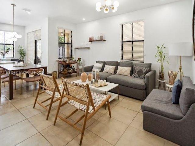 Home for rent at 7042 NW 103rd Path - photo 6211230