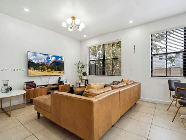 Home for rent at 7042 NW 103rd Path - photo 6211232