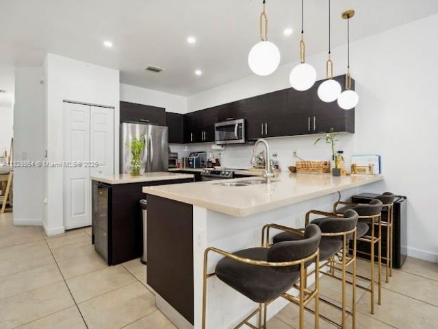 Home for rent at 7042 NW 103rd Path - photo 6211235