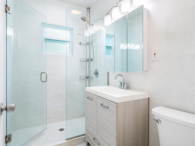 Home for sale at 813 Avon Road - photo 6213218