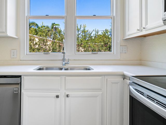 Home for sale at 813 Avon Road - photo 6213224