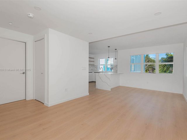 Home for sale at 854 SE 12 ct 8 - photo 6211428