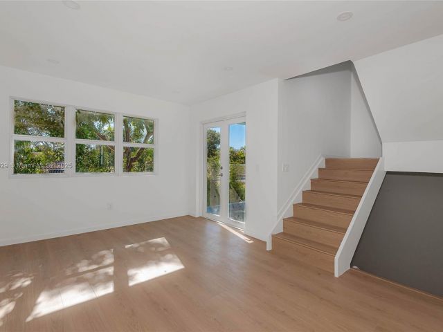 Home for sale at 854 SE 12 ct 8 - photo 6211432