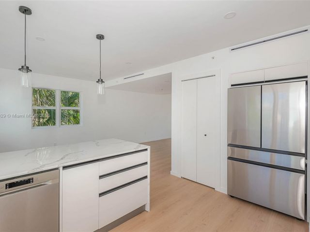 Home for sale at 854 SE 12 ct 8 - photo 6211434