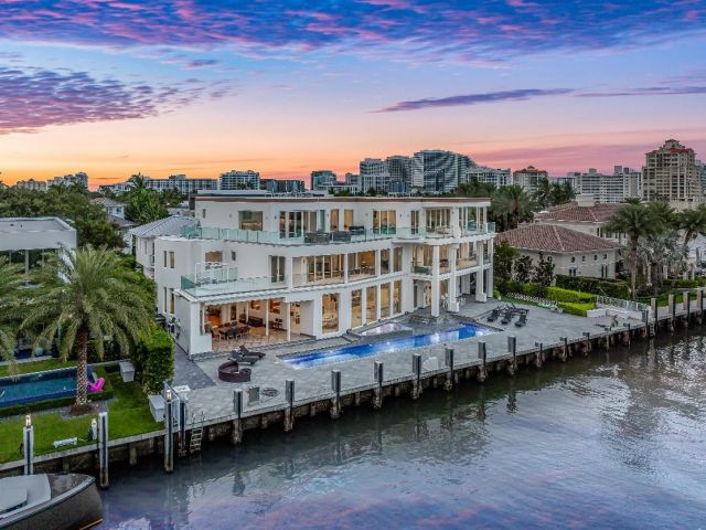 Home for sale at 4 Pelican Dr - photo 6233969