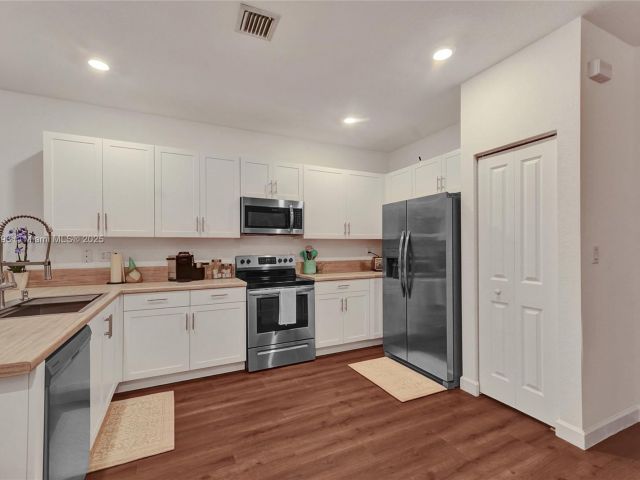 Home for sale at 13371 SW 287th Ter 13371 - photo 6211782