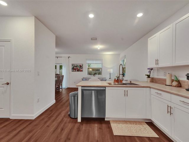 Home for sale at 13371 SW 287th Ter 13371 - photo 6211783