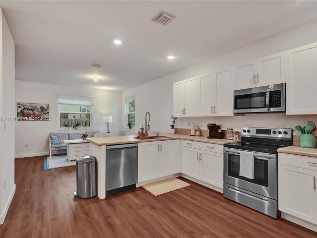 Home for sale at 13371 SW 287th Ter 13371 - photo 6211785