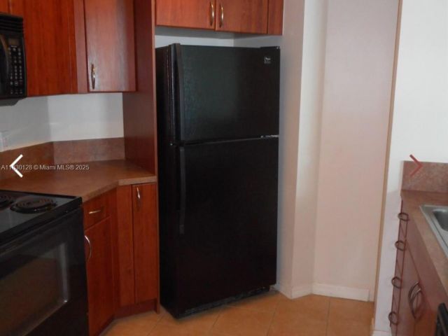 Apartment for sale  Unit #921 - photo 6219541