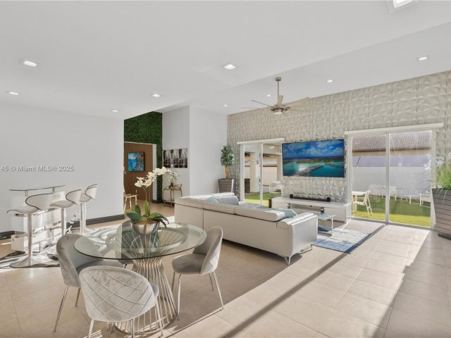 Home for rent at 13815 SW 38th St - photo 6215528