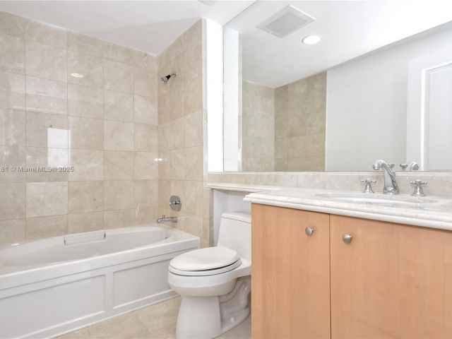 Apartment for rent  Unit #2706 - photo 6218331