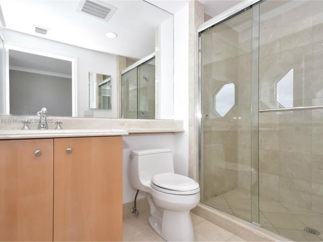 Apartment for rent  Unit #2706 - photo 6218333