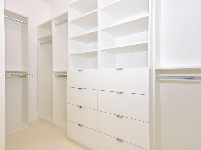 Apartment for rent  Unit #2706 - photo 6218335