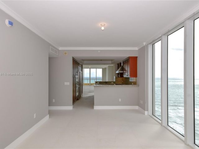 Apartment for rent  Unit #2706 - photo 6218342