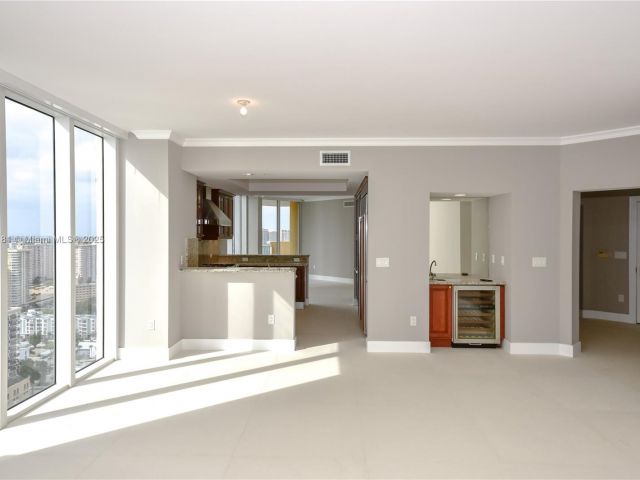 Apartment for rent  Unit #2706 - photo 6218343