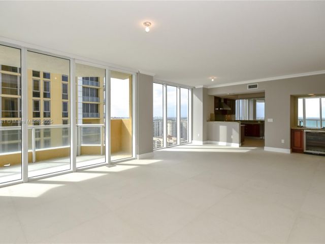 Apartment for rent  Unit #2706 - photo 6218344