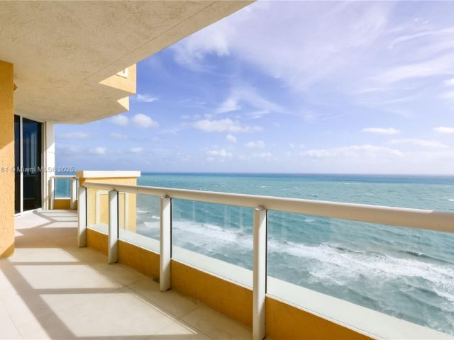 Apartment for rent  Unit #2706 - photo 6218348