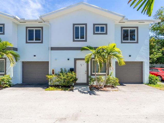 Home for sale at 507 NW 8th Ave #2 - photo 6213483