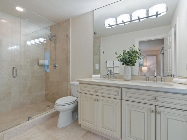 Home for sale at 211 NW 17th Street - photo 6223578