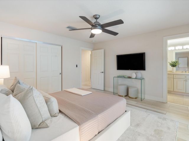 Home for sale at 211 NW 17th Street - photo 6223579