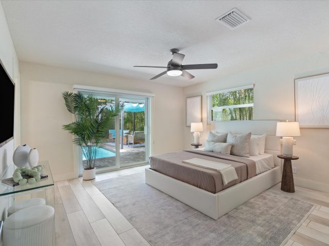 Home for sale at 211 NW 17th Street - photo 6223581