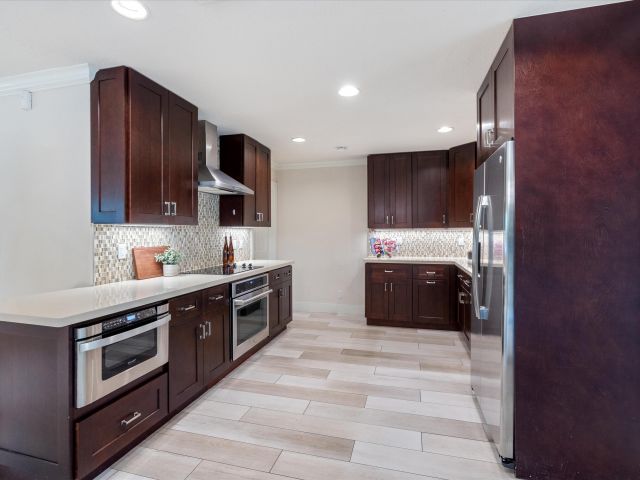 Home for sale at 211 NW 17th Street - photo 6223590