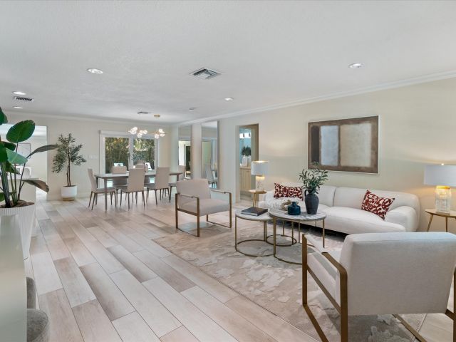 Home for sale at 211 NW 17th Street - photo 6223593