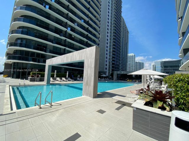 Apartment for rent  Unit #1706 - photo 6219650