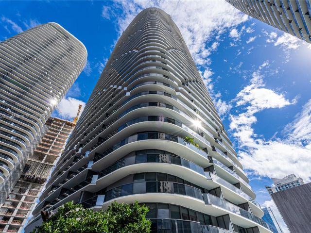 Apartment for rent  Unit #1706 - photo 6219664