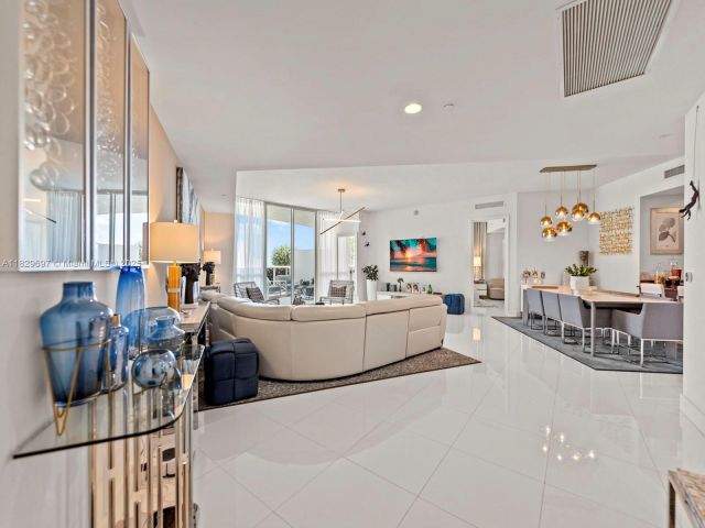 Apartment for sale  Unit #403 - photo 6245565