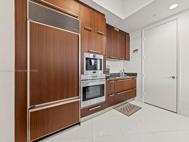 Apartment for sale  Unit #403 - photo 6245578