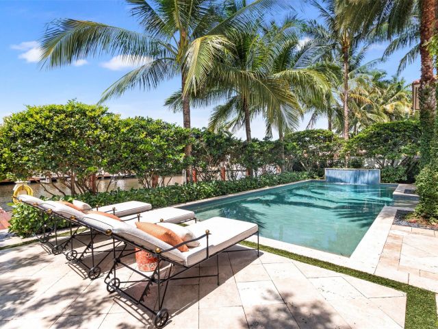 Home for sale at 15 PELICAN DR - photo 6231571