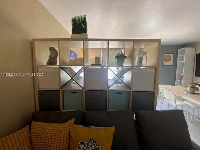 Apartment for rent  Unit #1002 - photo 6219417