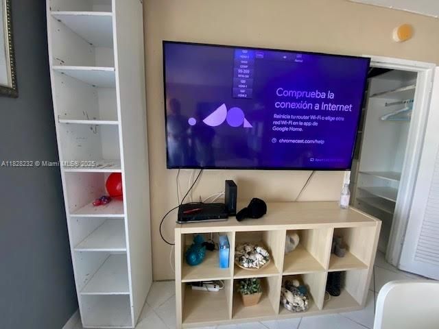 Apartment for rent  Unit #1002 - photo 6219418