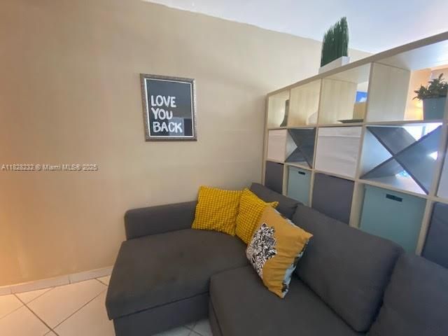 Apartment for rent  Unit #1002 - photo 6219419