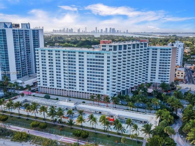 Apartment for rent  Unit #1002 - photo 6219428