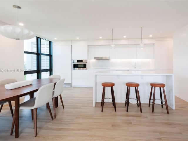 Apartment for rent  Unit #D301 - photo 6218709