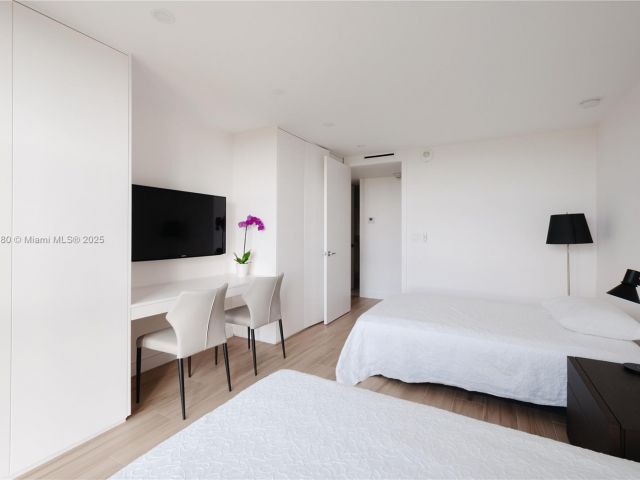 Apartment for rent  Unit #D301 - photo 6218712