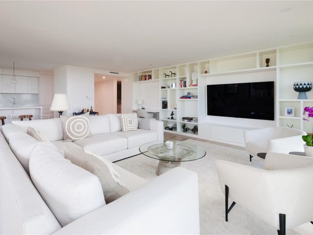 Apartment for rent  Unit #D301 - photo 6218718