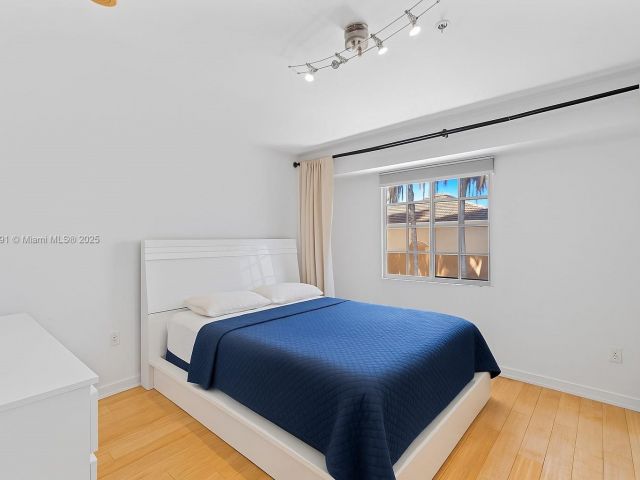 Home for sale at 2811 NE 185th St 804 - photo 6218278