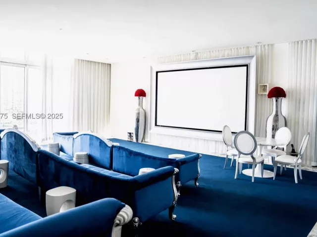 2-bedroom condo for sale in Miami - 465 Brickell Ave 5302 - MondialRealty