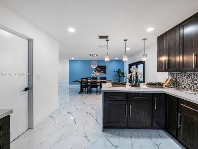 Home for sale at 2101 NW 14th Ave - photo 6233949