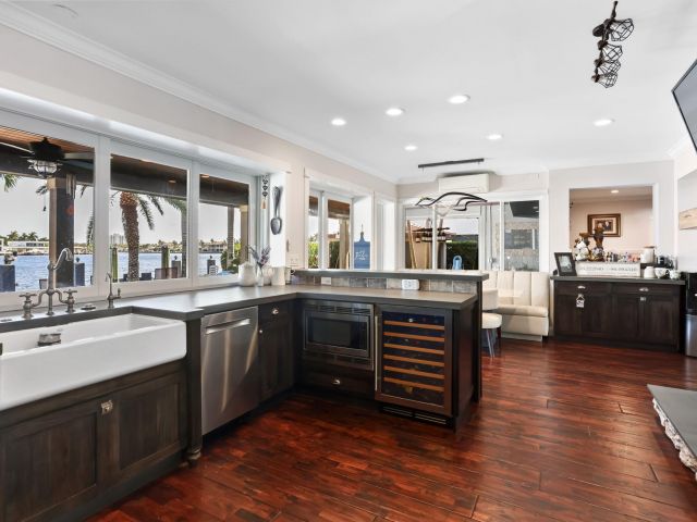 Home for sale at 3102 SE 12th Street - photo 6231248