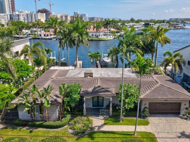 Home for sale at 3102 SE 12th Street - photo 6231253