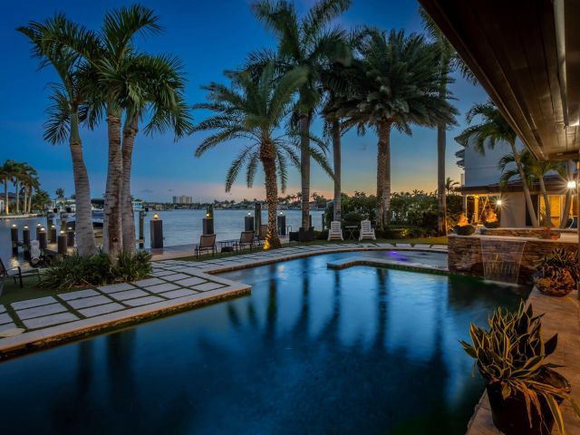 Home for sale at 3102 SE 12th Street - photo 6231256