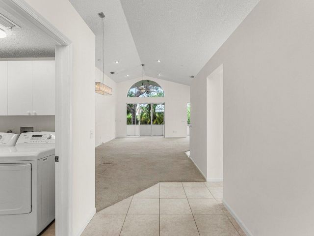 Home for rent at 7728 Edinburough Lane - photo 6219263