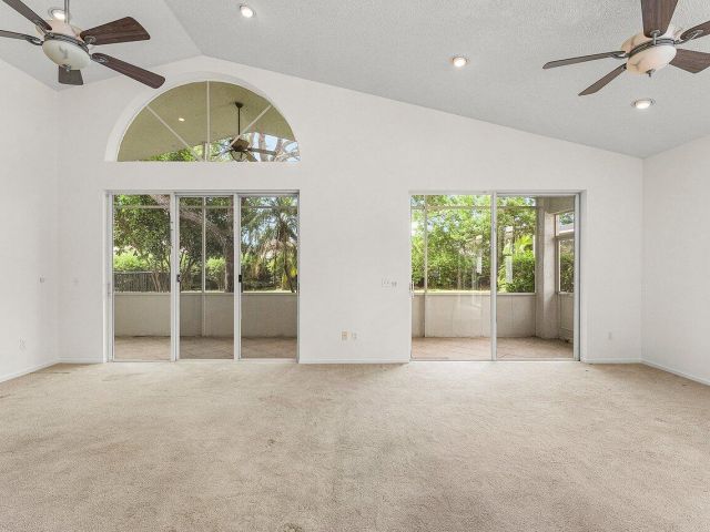 Home for rent at 7728 Edinburough Lane - photo 6219275